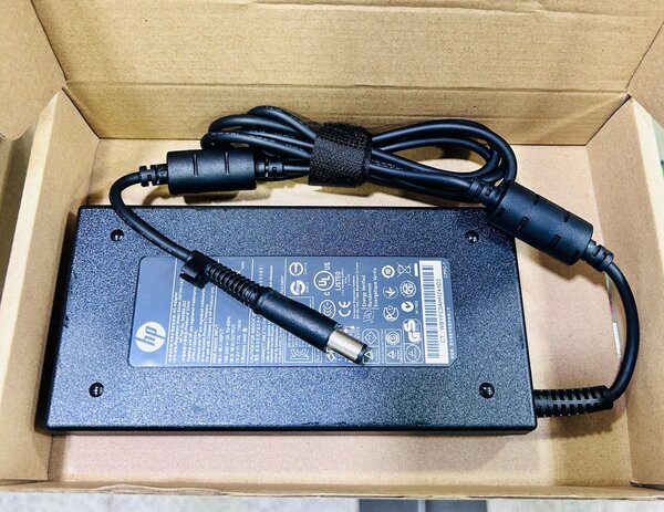 CHARGEUR GAMING HP 19.5V 7.7A