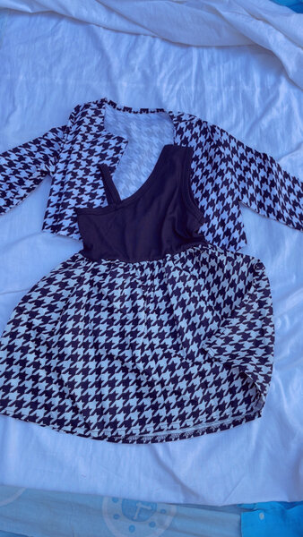 Tenue enfant fleurie