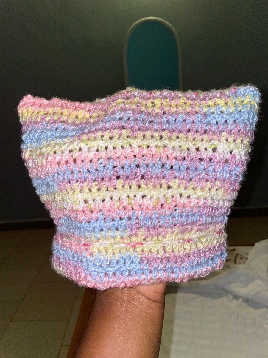 Bonnet tricoté multicolore