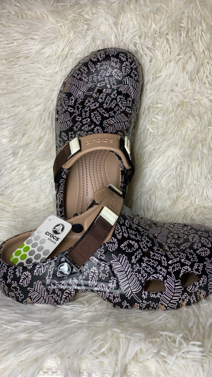 Crocs store!