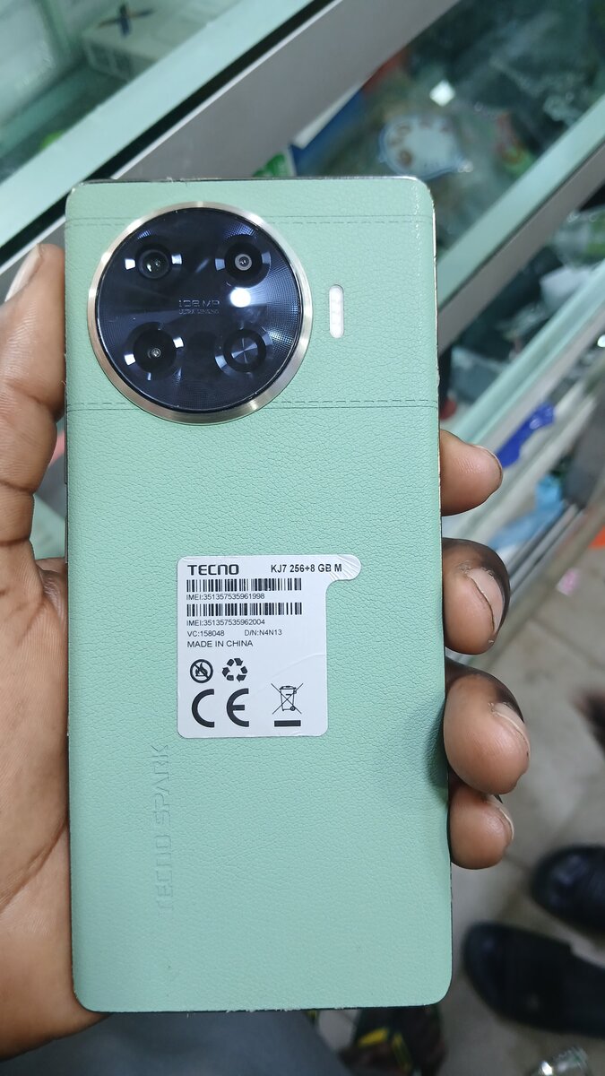 Smartphone Tecno Camon 40