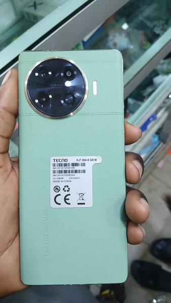 Smartphone Tecno Camon 40