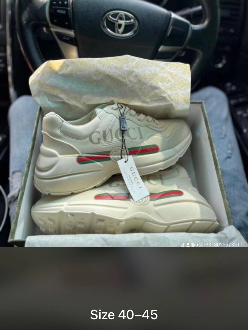 Gucci Sneakers