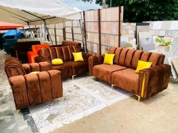 Canapé 3 places en velours marron