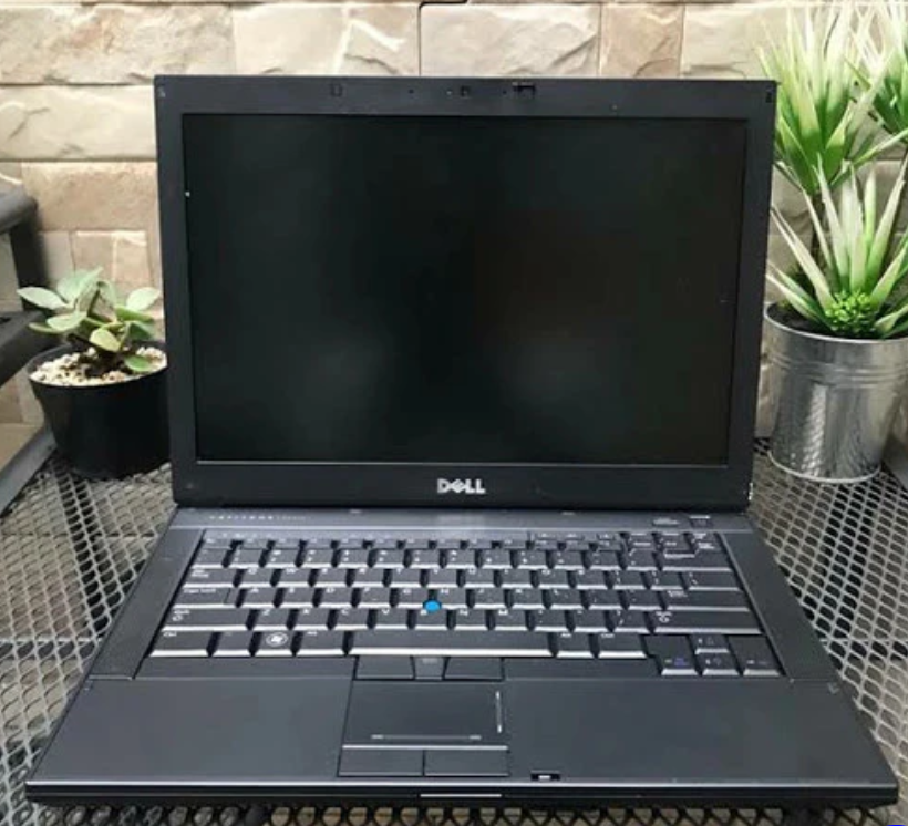 PC DELL LATITUDE INTEL CORE I5-520M 2,40GHZ / 4GO RAM DDR3 / 500GO HDD / 15" WXGA / DVDRW / WEBCAM / WIFI / WINDOWS 10 PROFESSIONNEL