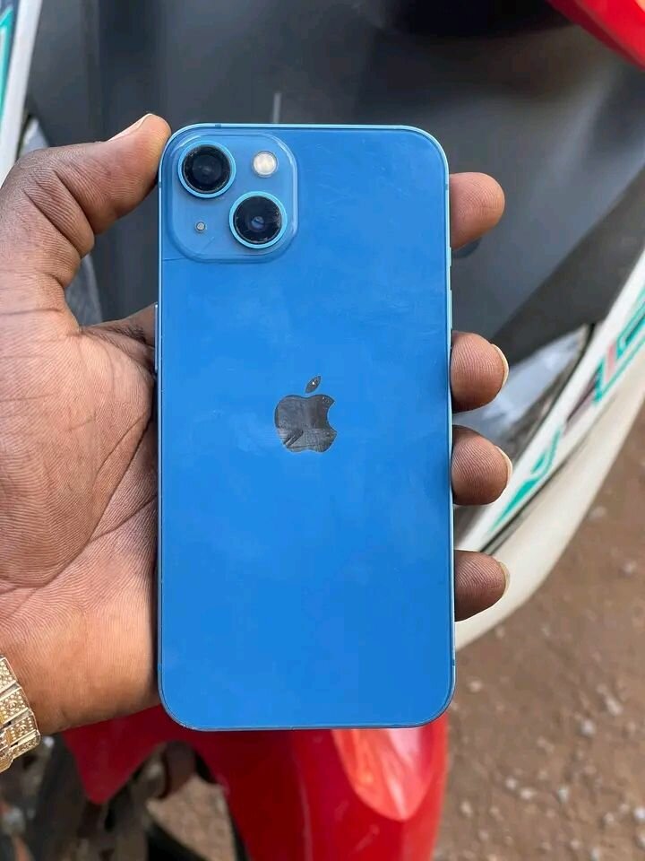 iPhone 13 Bleu