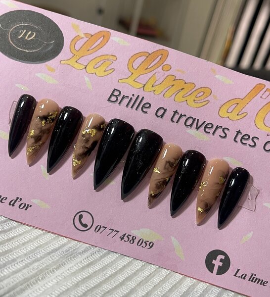 Ongles Press-On Art Design