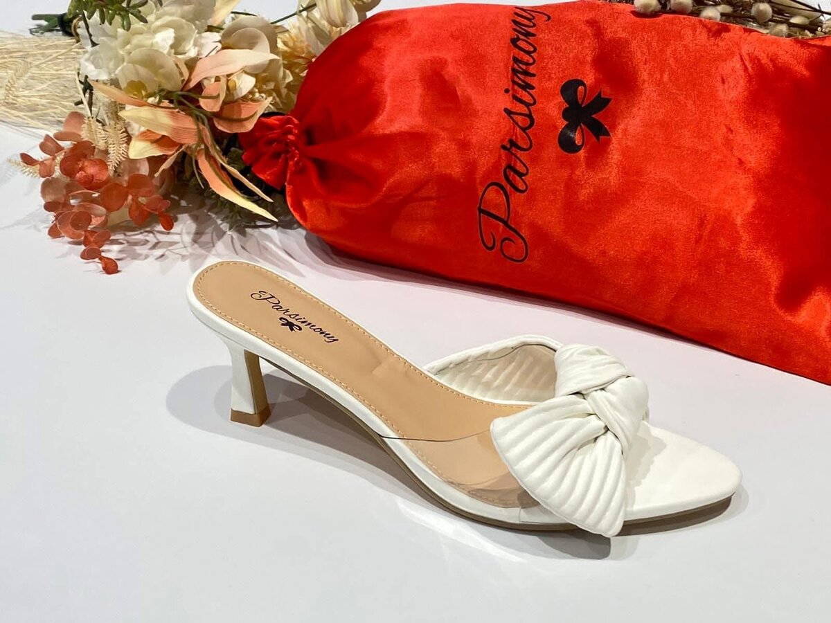 Mules élégantes à talons