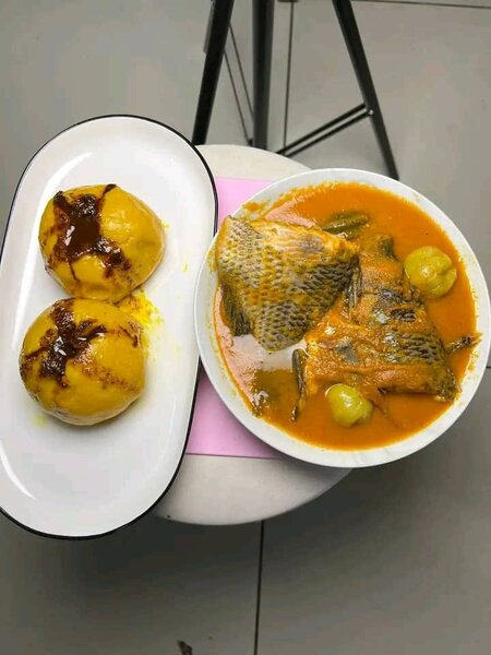 Foufou banane sauce claire