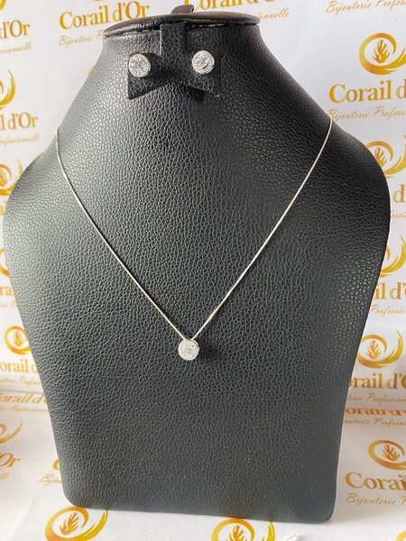 Ensemble femme serti de pierres naturelles