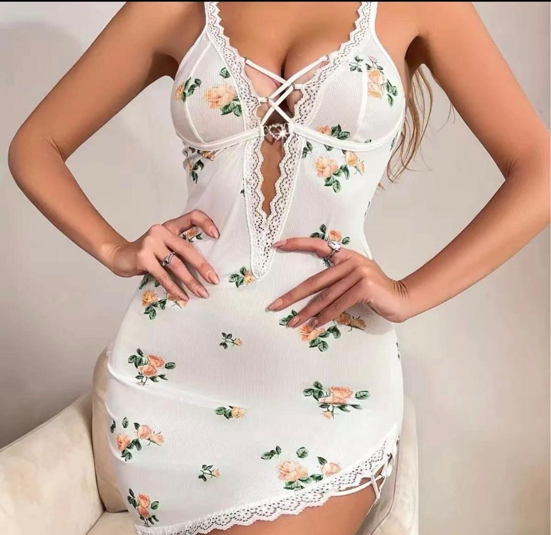 Robe en dentelle séduisante