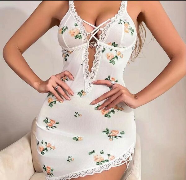 Robe en dentelle séduisante