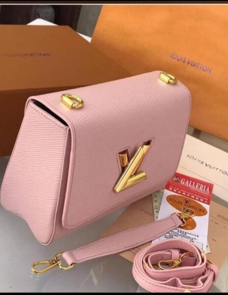 Sac à main rose élégant