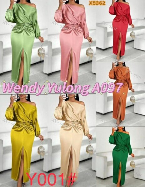 Robe Satinée Fendue Élégante