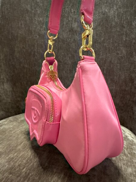 Sac à main rose élégant