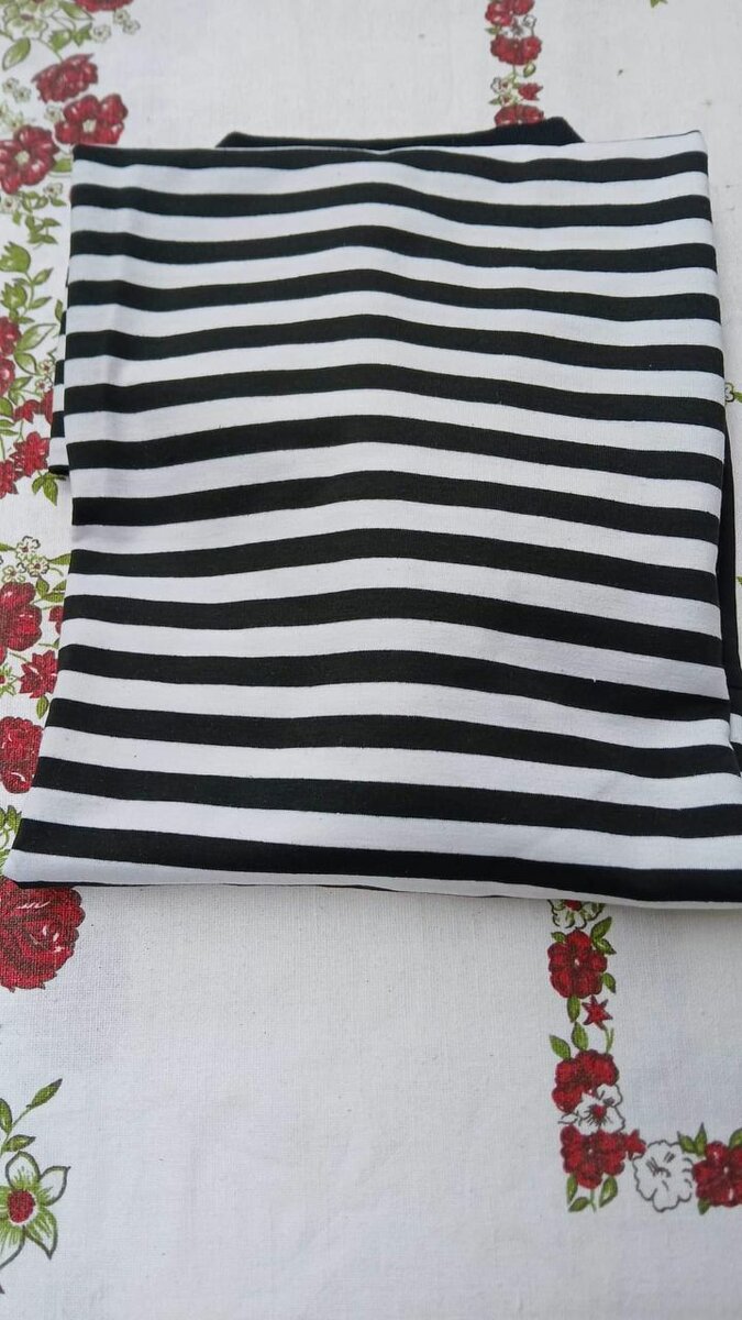 Polo à rayures noir et blanc