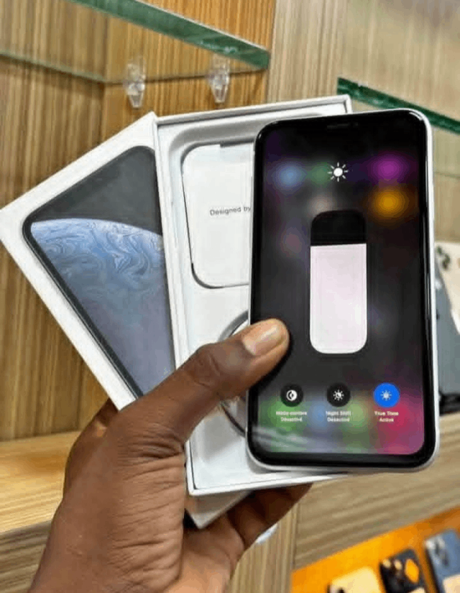 iPhone XR Blanc Débloqué