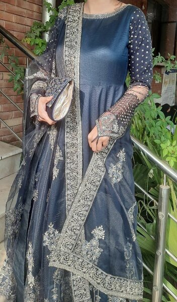 Faiza saqlain replica frock