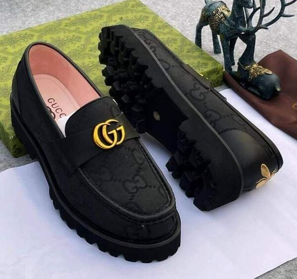 Mocassins noirs en cuir luxe