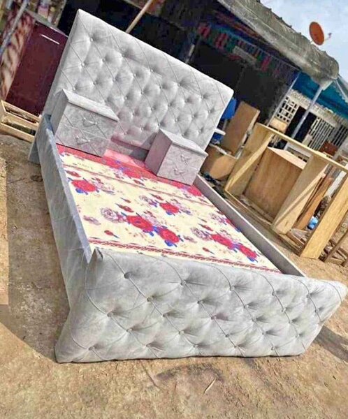 Lit double moderne rembourré