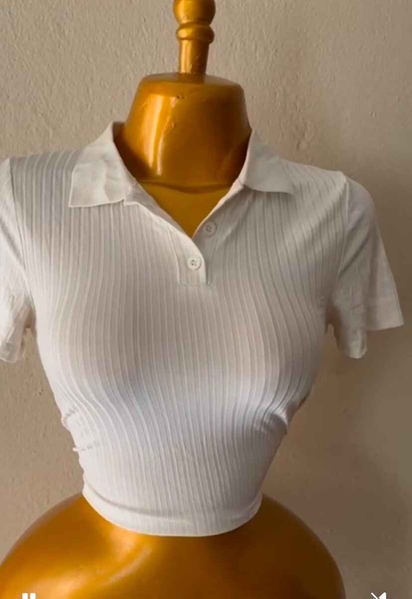 Polo court blanc côtelé