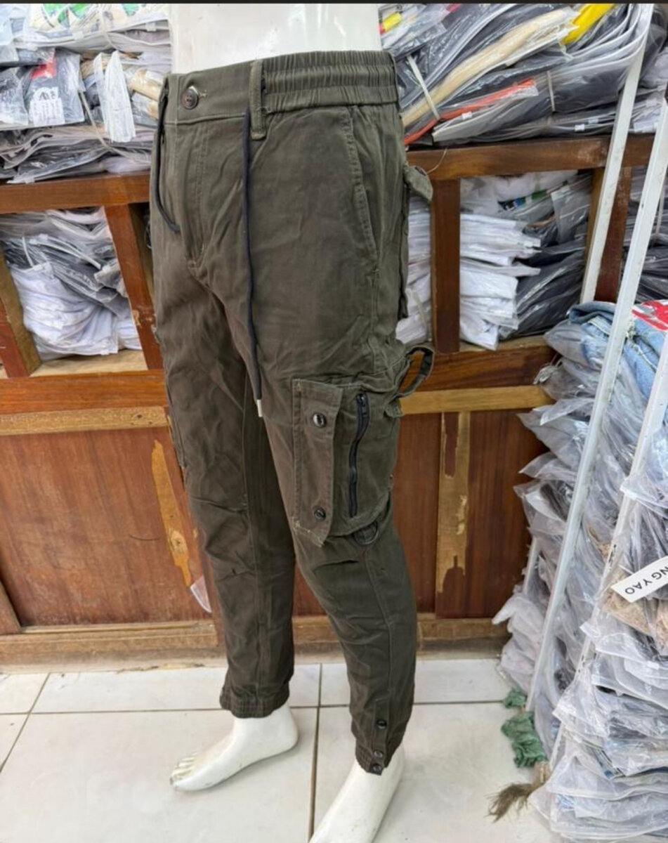 Pantalon cargo homme moderne