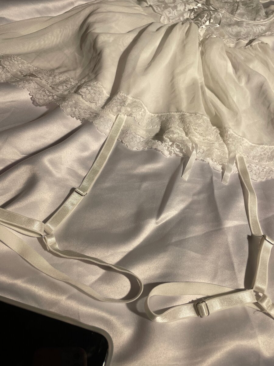 Nuisette blanche en dentelle