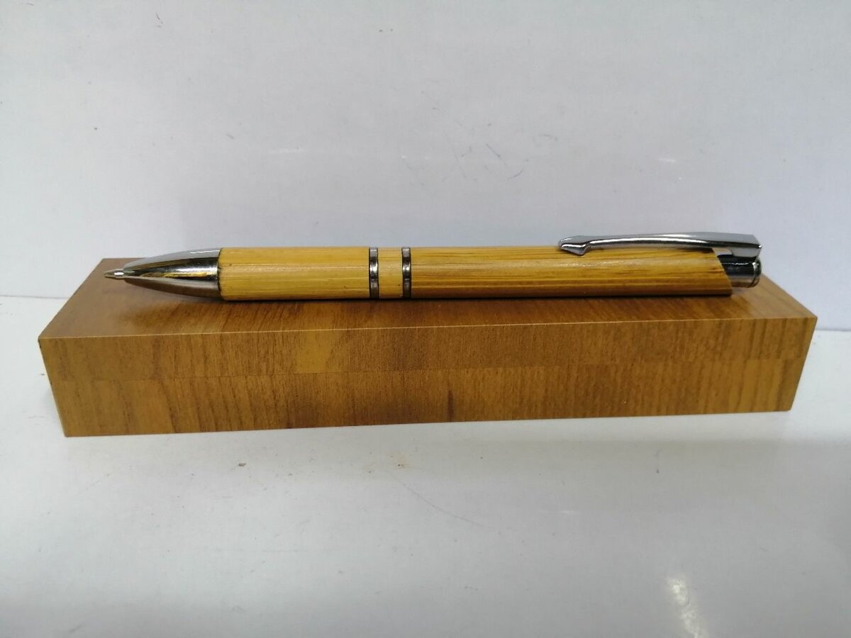 Stylo en bois élégant