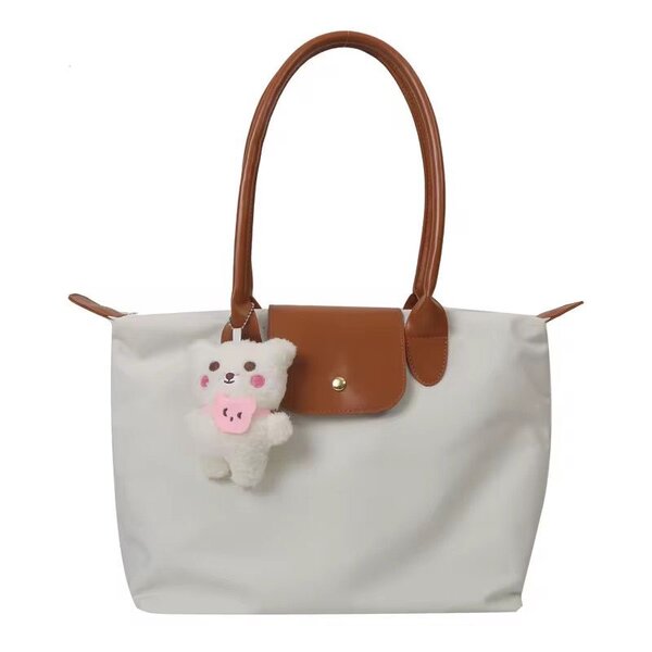 Sac à main avec porte-clé peluche