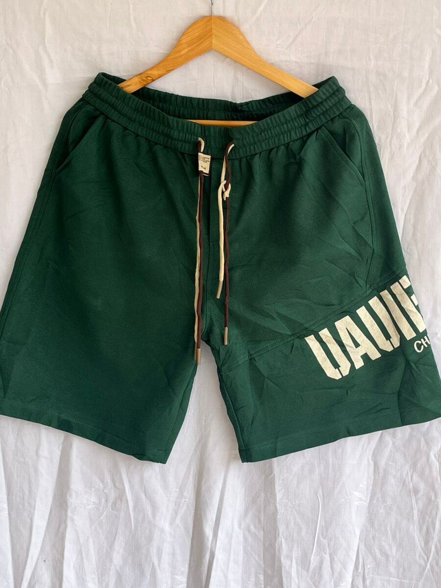 Short vert confortable