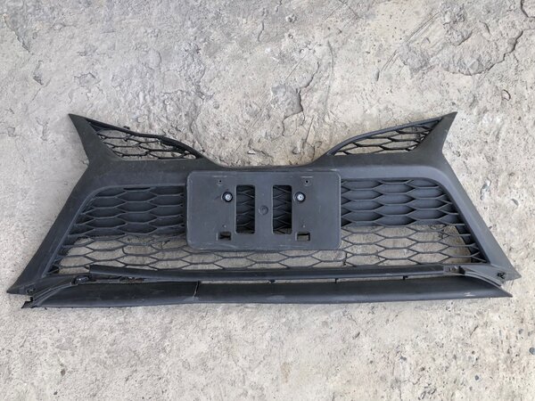 РЕЩЕТКА РАДИАТОРА