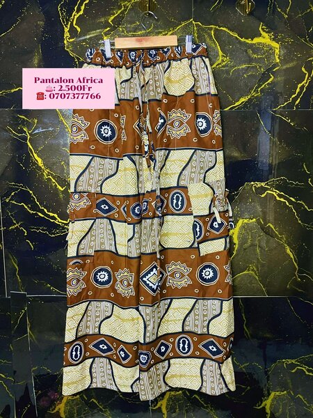 Pantalon large à motifs