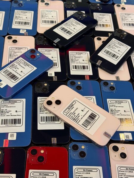 iPhone 13 128 Go quasi neuf