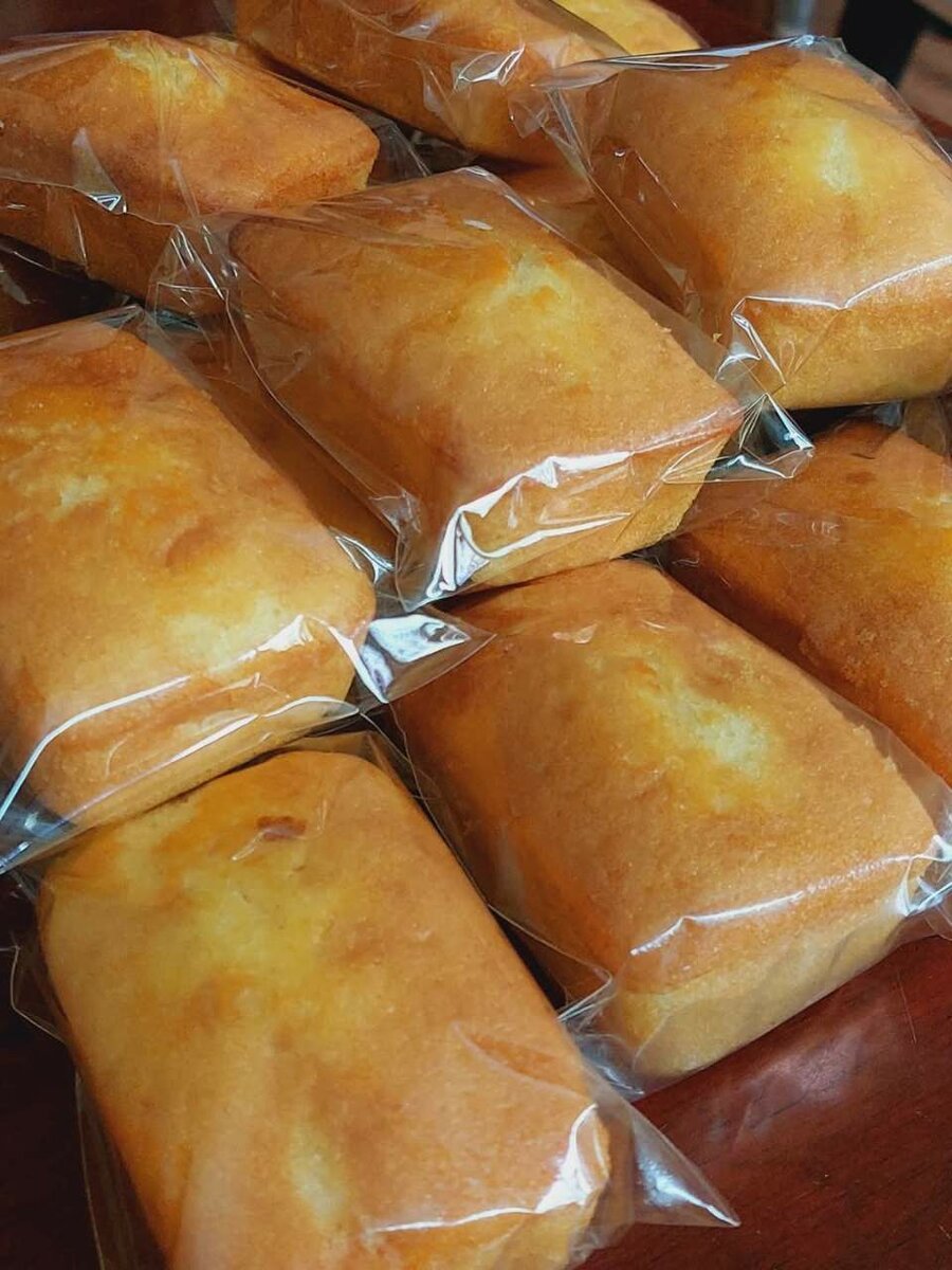 Mini gâteaux moelleux emballés