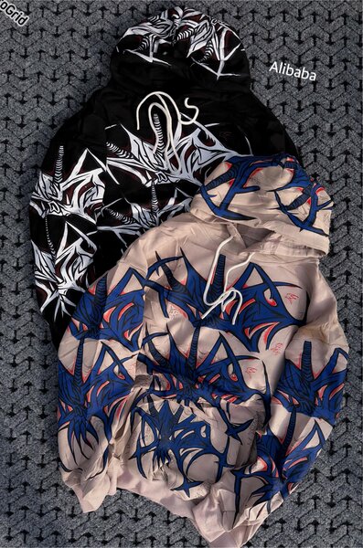 Sweat à capuche graphique tendance