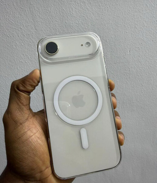 iPhone 17 aire blanche