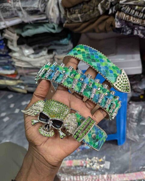 Ceintures tendance en strass