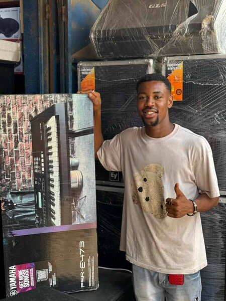 Yamaha PSR-E473 Keyboard