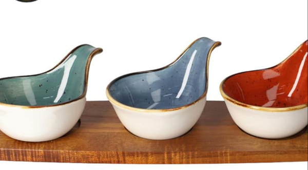 wood board with bowls