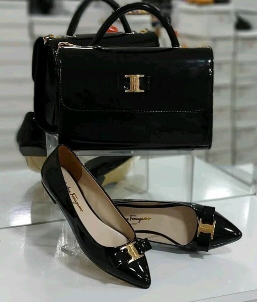 Ensemble sac et ballerines en cuir noir