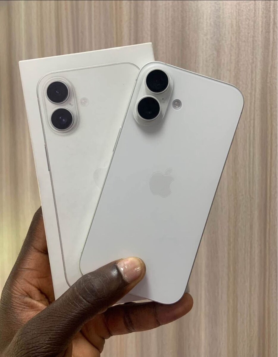 iPhone 16 simple
