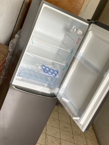 Réfrigérateur combiné avec congélateur