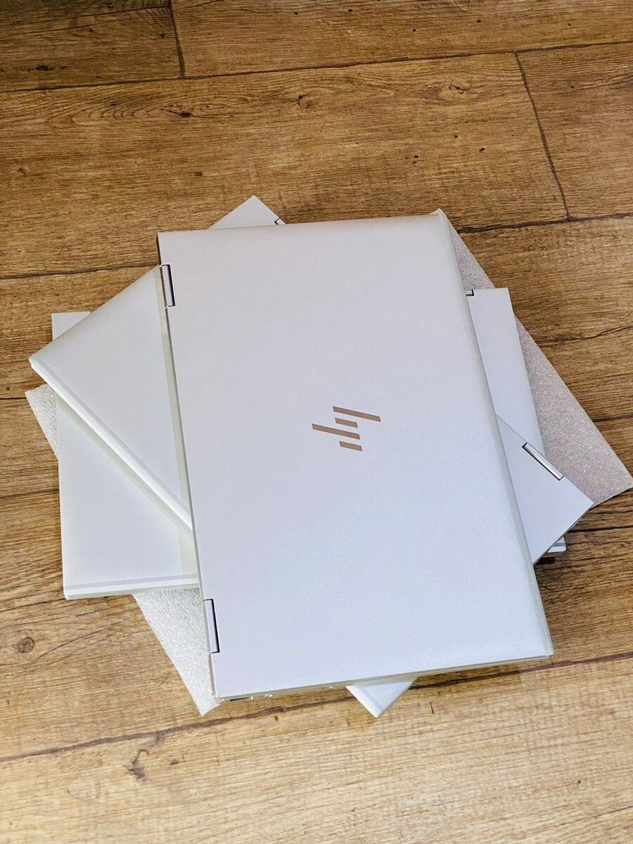 HP ELITEBOOK x360 1040 G8