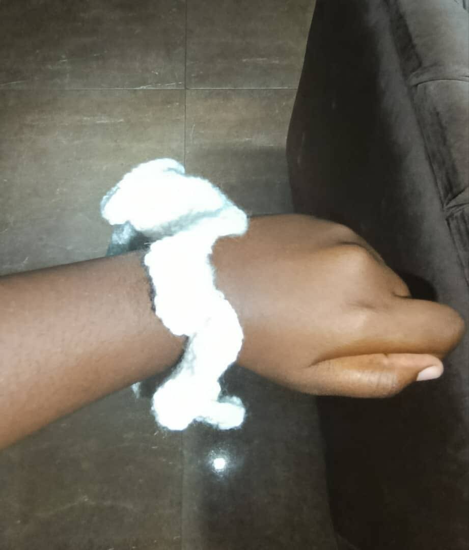 CHOUCHOU ÉLASTIQUE AU CROCHET