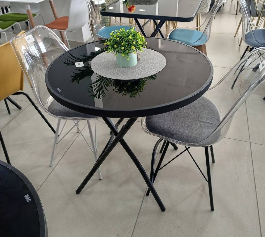 Table et Chaise Transparente Moderne