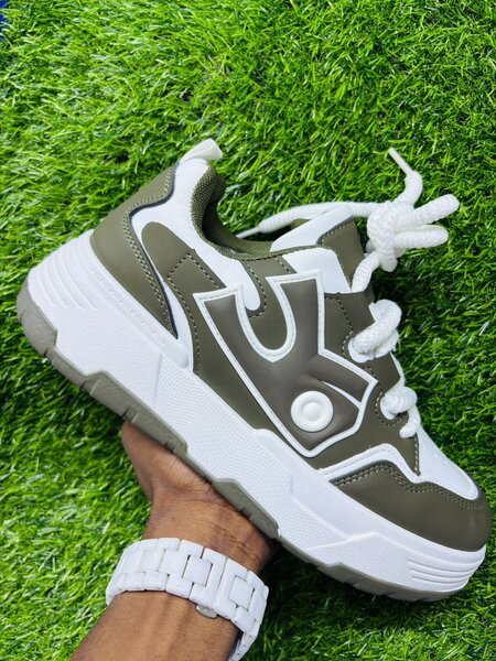 Baskets colorées stylées