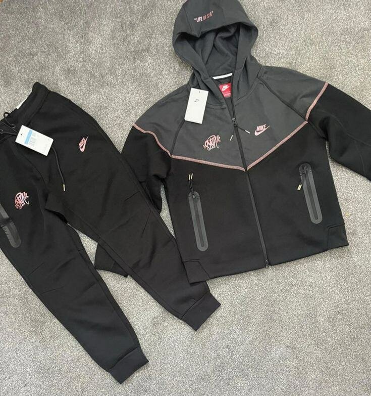 Nike tech  pour Hommes