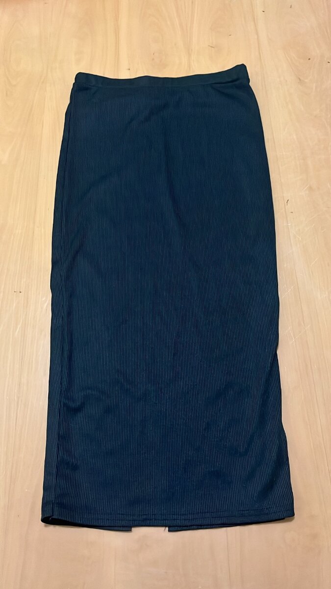 MIDI BODY CON SKIRT ( UK 8-10)