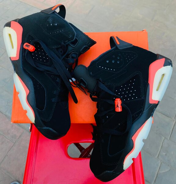 Jordan 6 