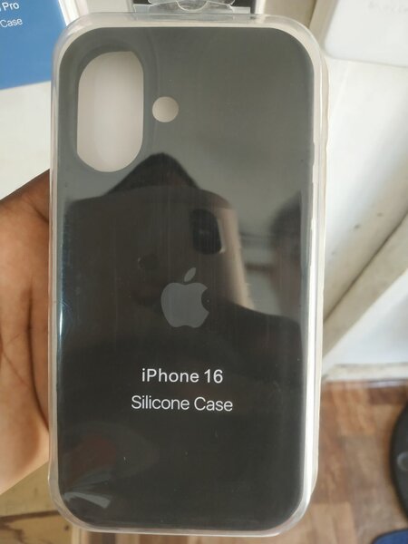 Coque Silicone iPhone 16